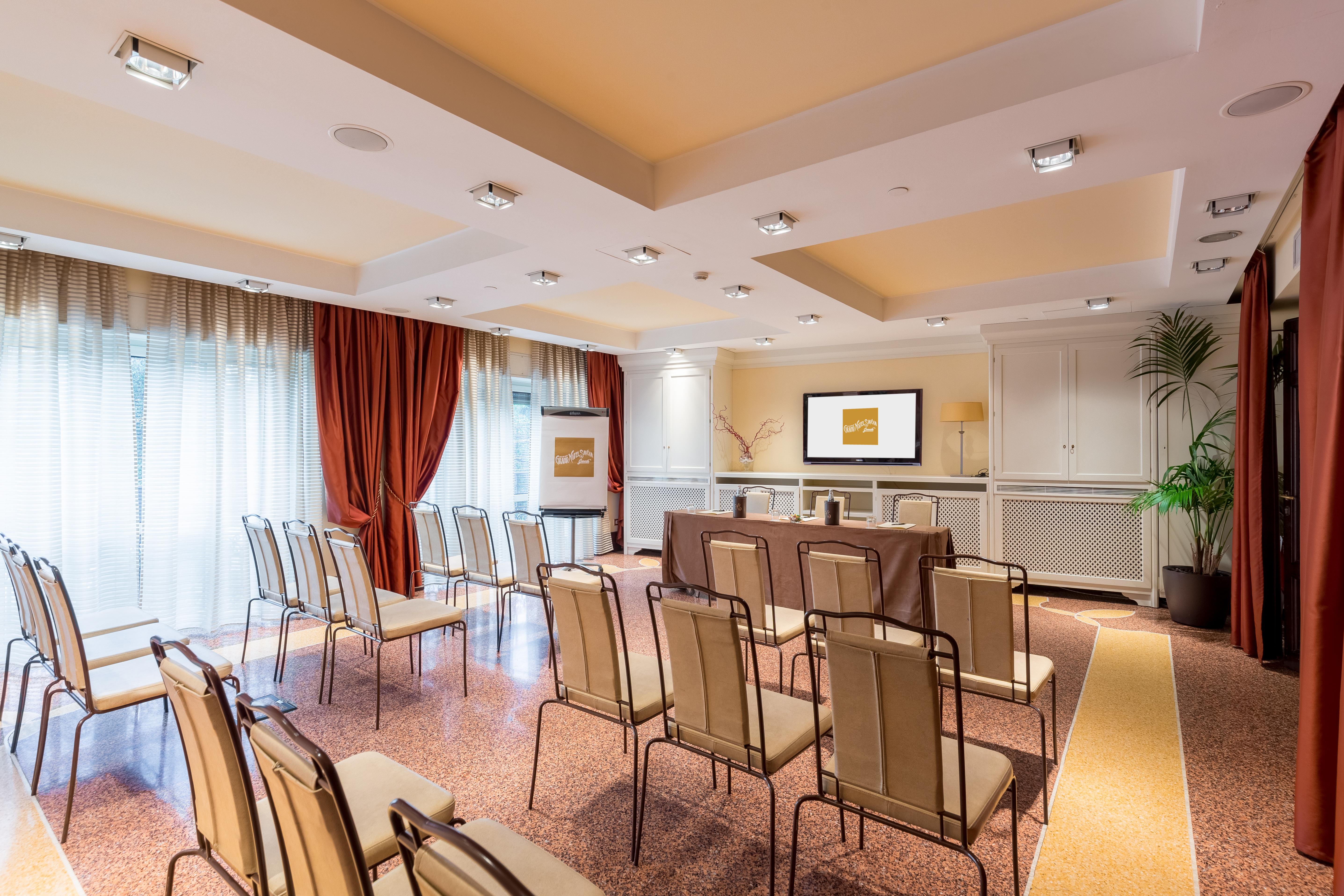 Continental Hotel 4*