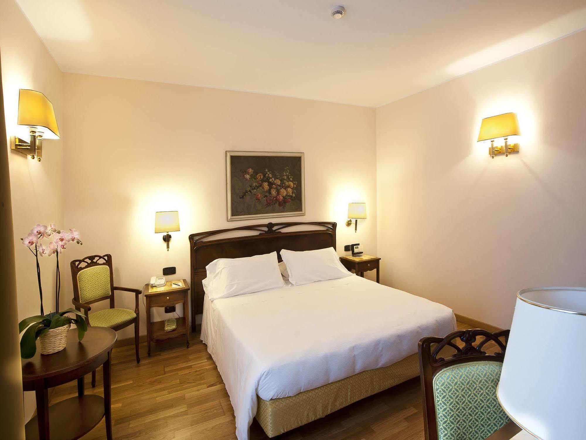 Continental Hotel 4*