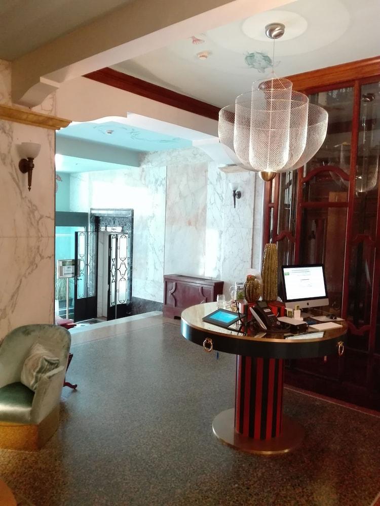 Continental Hotel 4*